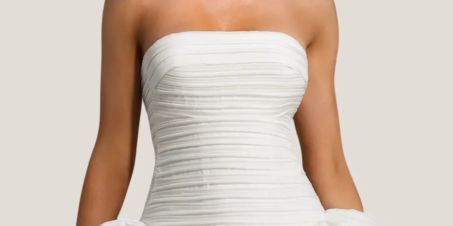 Opaline-Backless-Halter-Maxi-Dress-White-Slimming-Evening-Elegance-1.webp