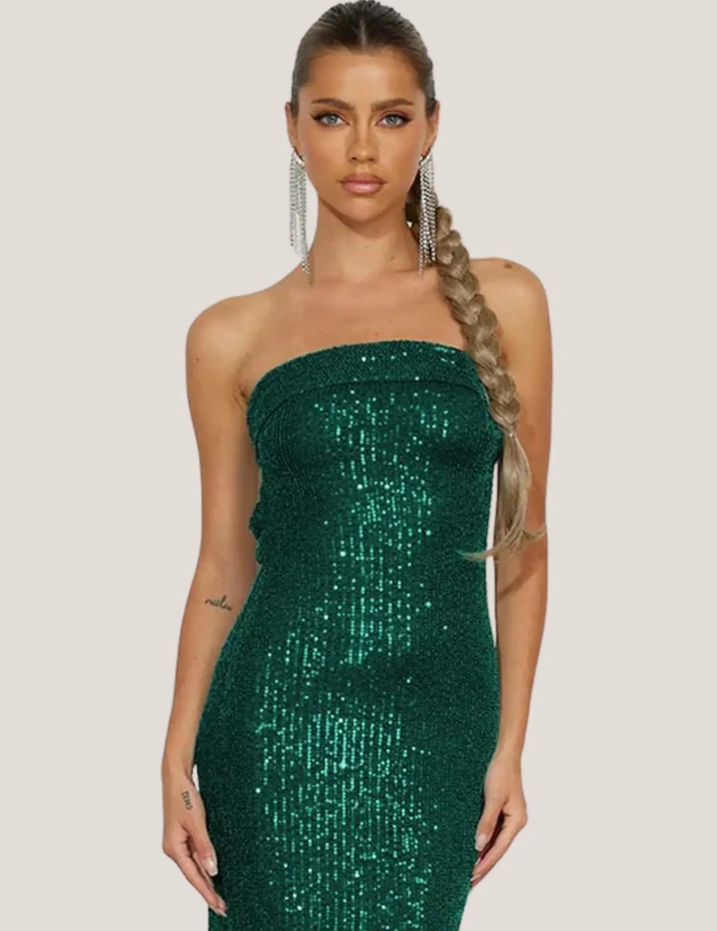 Venus-Sequin-Strapless-Midi-Dress-Shimmering-Tube-Elegance-1.webp