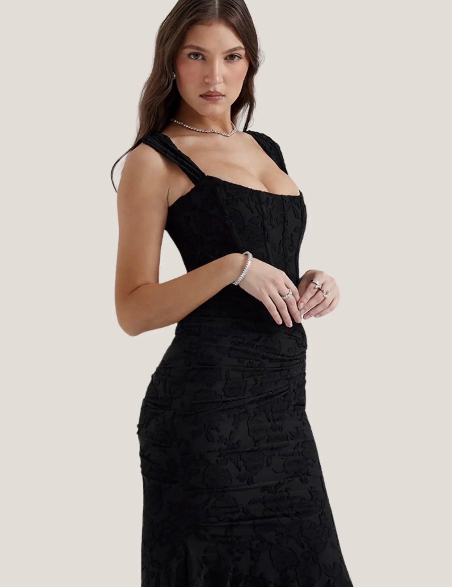 carisia-lace-maxi-dress-black-2.webp